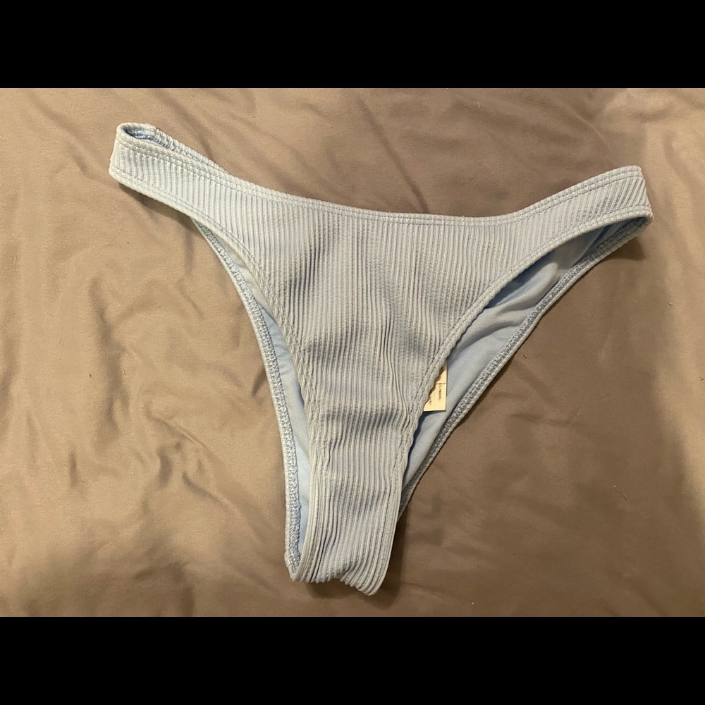 NWOT Bikini Bottoms Hollister